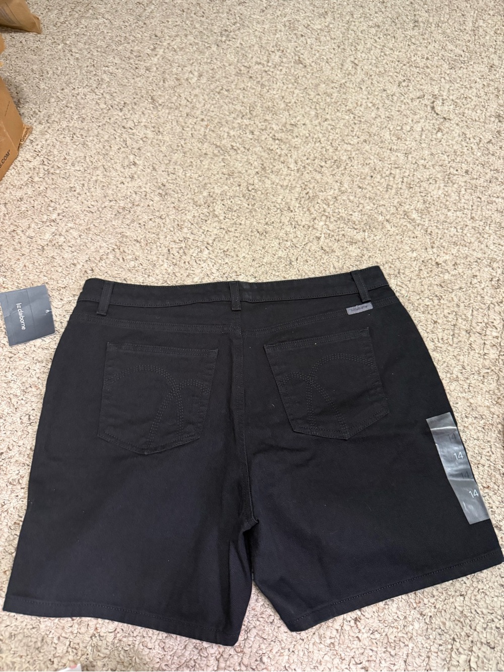 Liz Claiborne Black Denim Shorts Size 14 - Picture 2 of 4